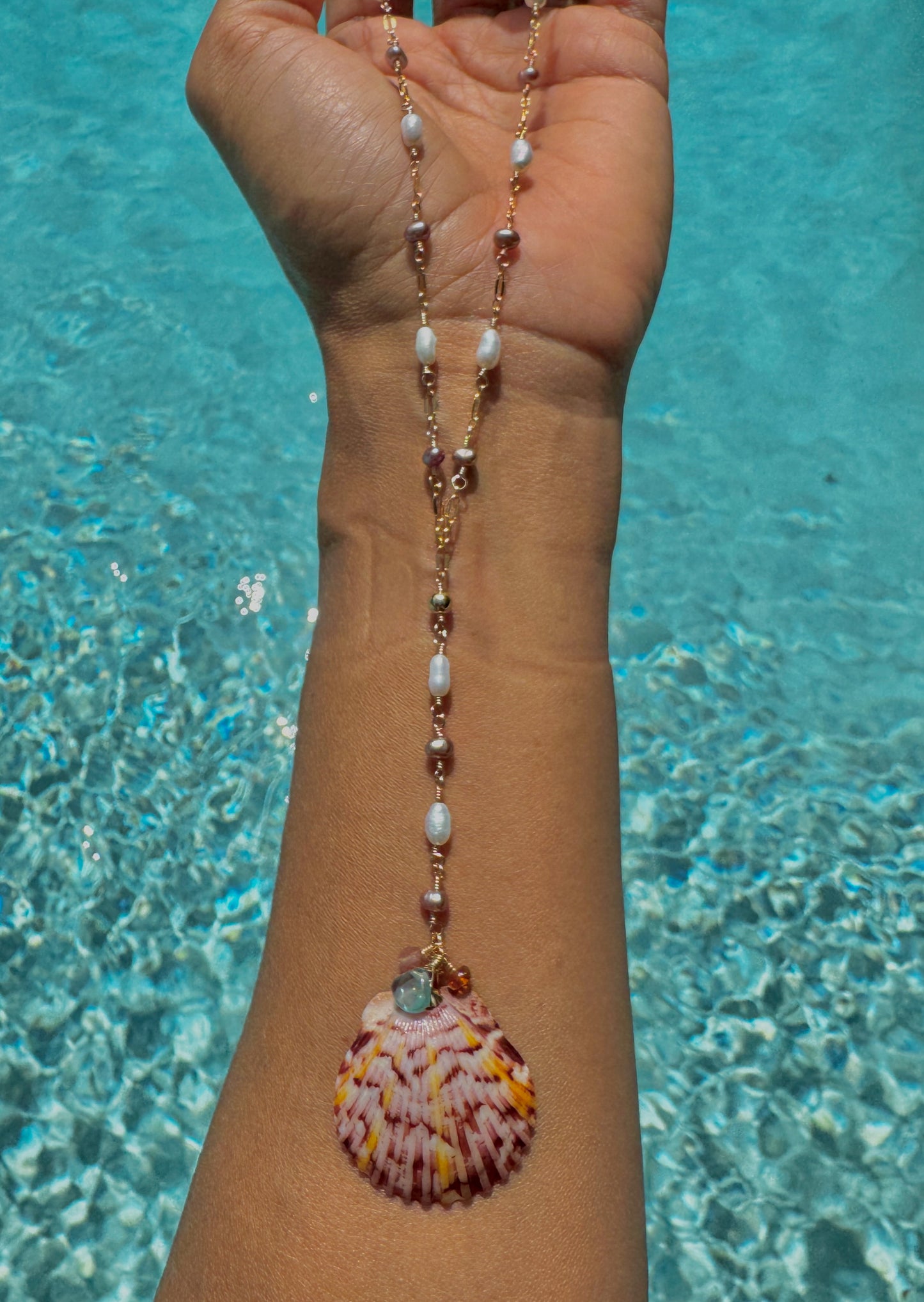 Shell Pearl Y Necklace