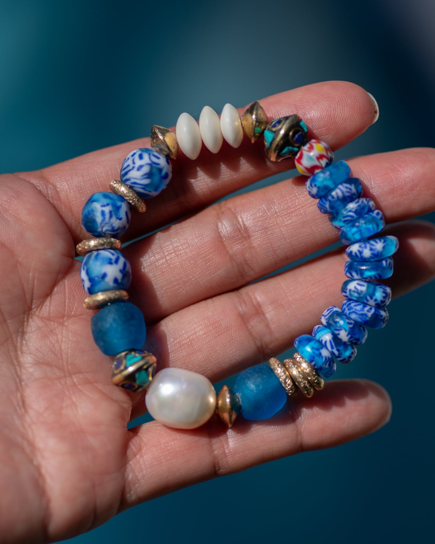 Blue & White African Glass Single Pearl Bracelet