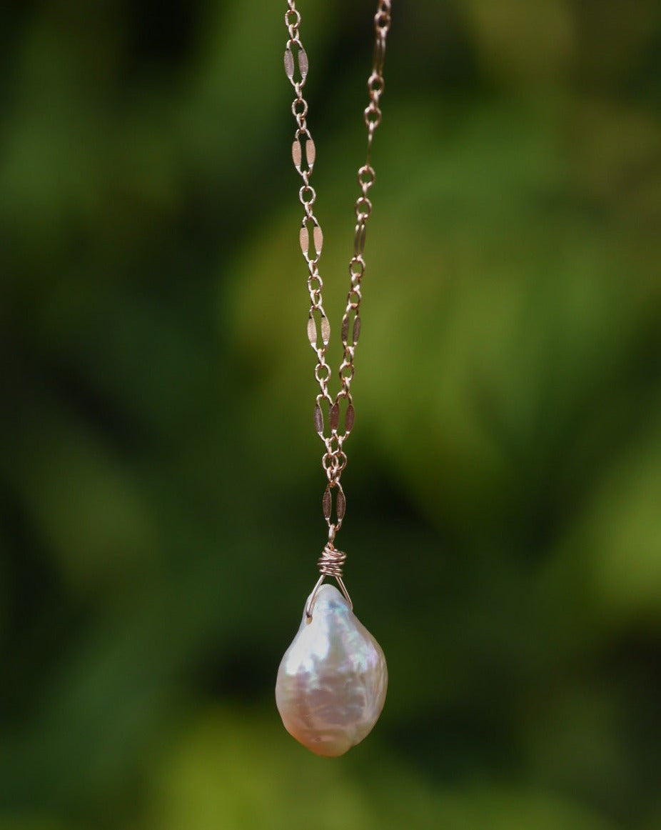 Rose Gold & Blush Pink Pearl Dainty Necklace